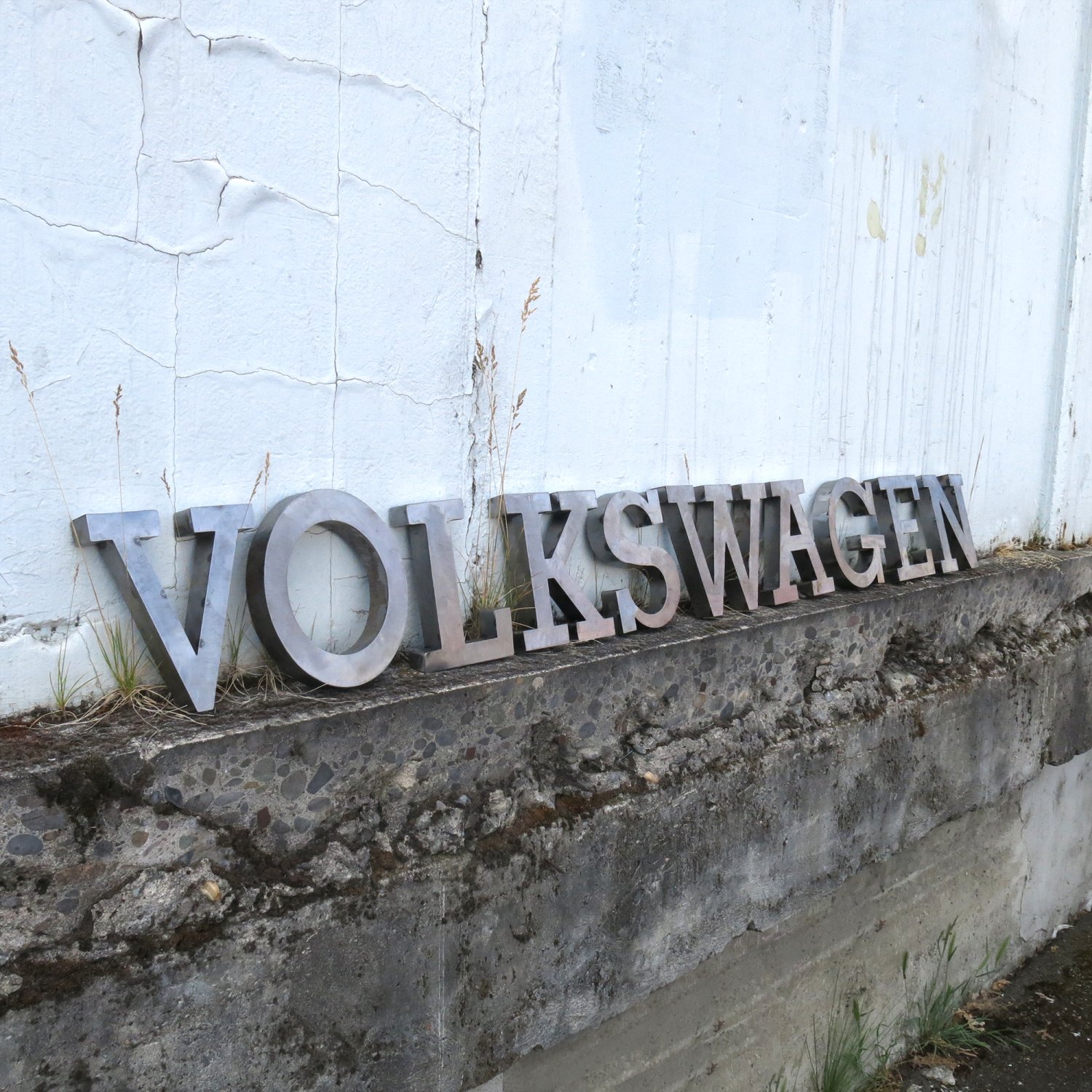 Huge Rusty VW Sign Letters Vintage Looking Dealership Volkswagon Galvanized
