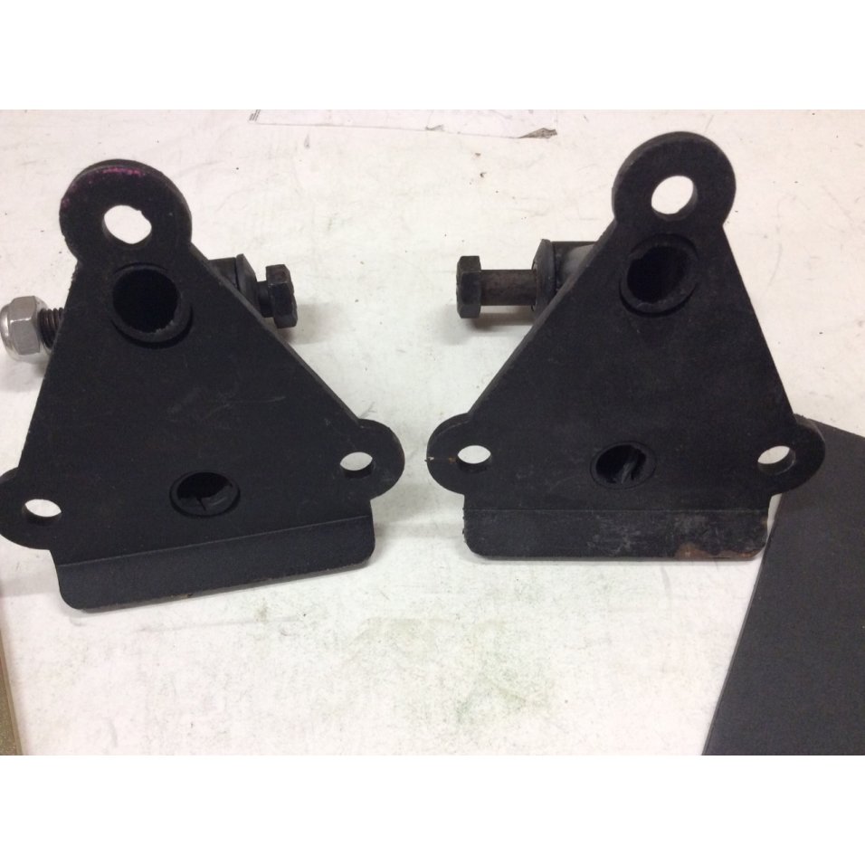 SBC Small Block Chevy Solid Engine Motor Mounts 283 327 350 400 Offroad